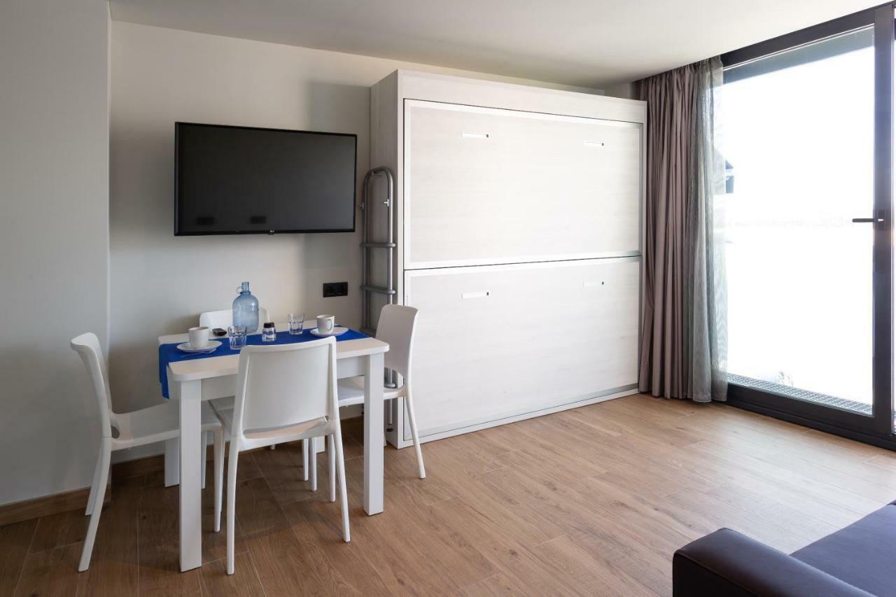 Isla Plana Apartamentos Playa De Los Barcos מראה חיצוני תמונה